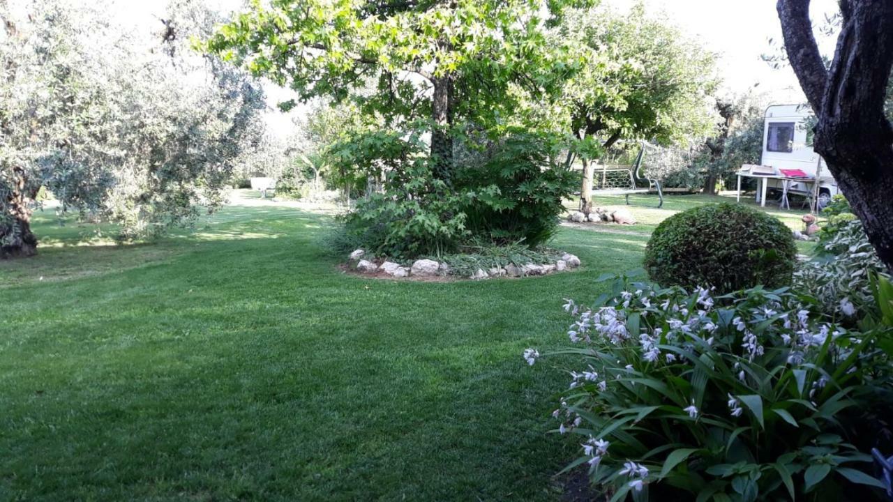 El Rincon Del Artista Bed & Breakfast Soiano Del Lago Ngoại thất bức ảnh